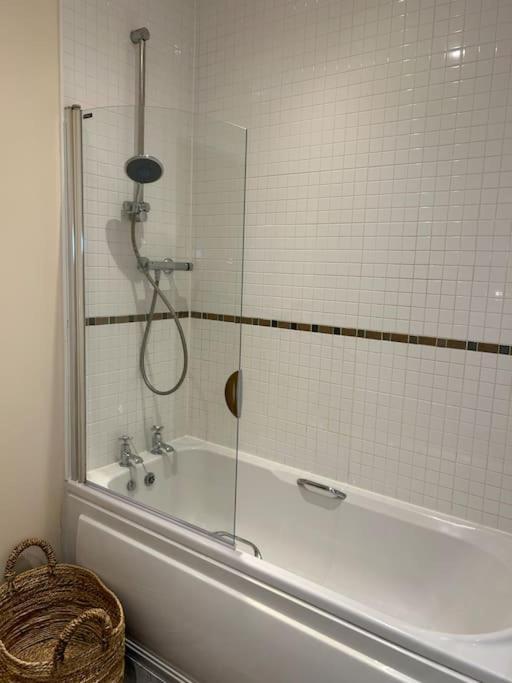 -smart Tv - Free Parking Onsite * Birmingham